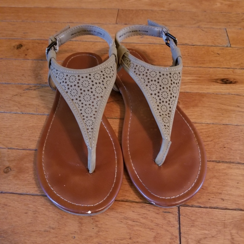 Brown tan cutout sandals size 9